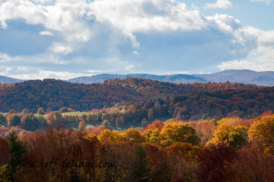 Fall colors in Pomfret Vermont from the Kings Highway