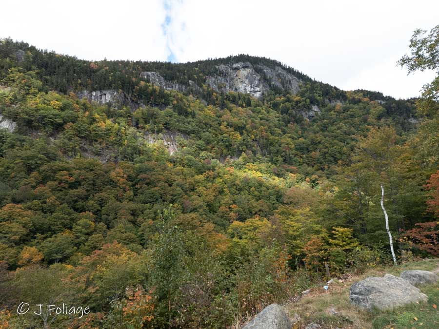Early fall color in Evans Notch on 29 Sept 2022