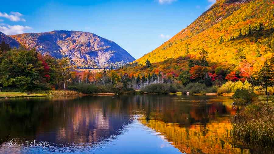 Mount Willard and Webster Cliff as seen from Wiley Pond in Crawford Notch