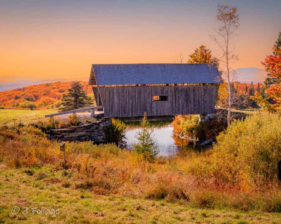autumn covered bridge photography