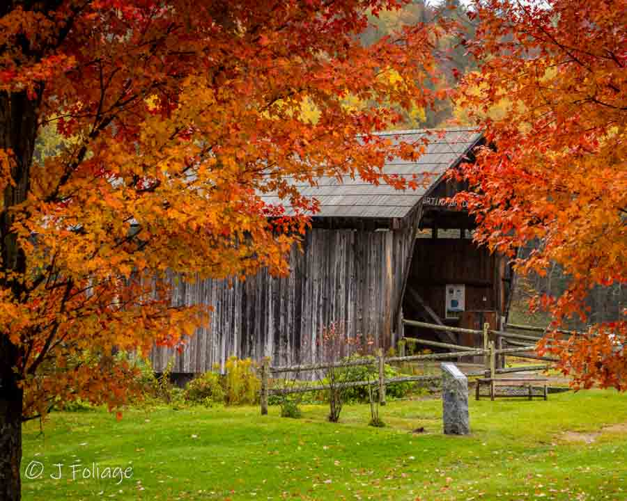 autumn covered bridge photography